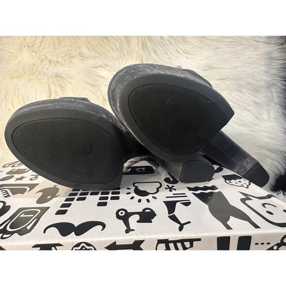 New: Bamboo Velvet Gray Ankle Strap Platform High Heels Y2K Chunky Heels - Picture 7 of 8